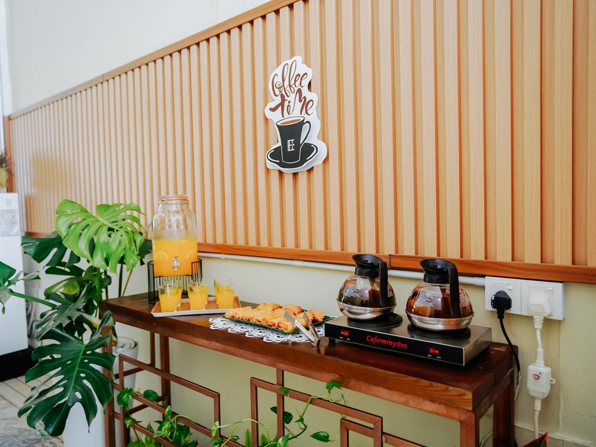 Wangs Hotel Gurney Drive Джорджтаун Экстерьер фото