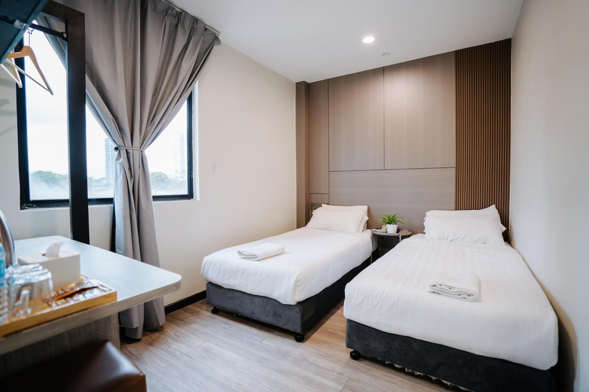Wangs Hotel Gurney Drive Джорджтаун Экстерьер фото