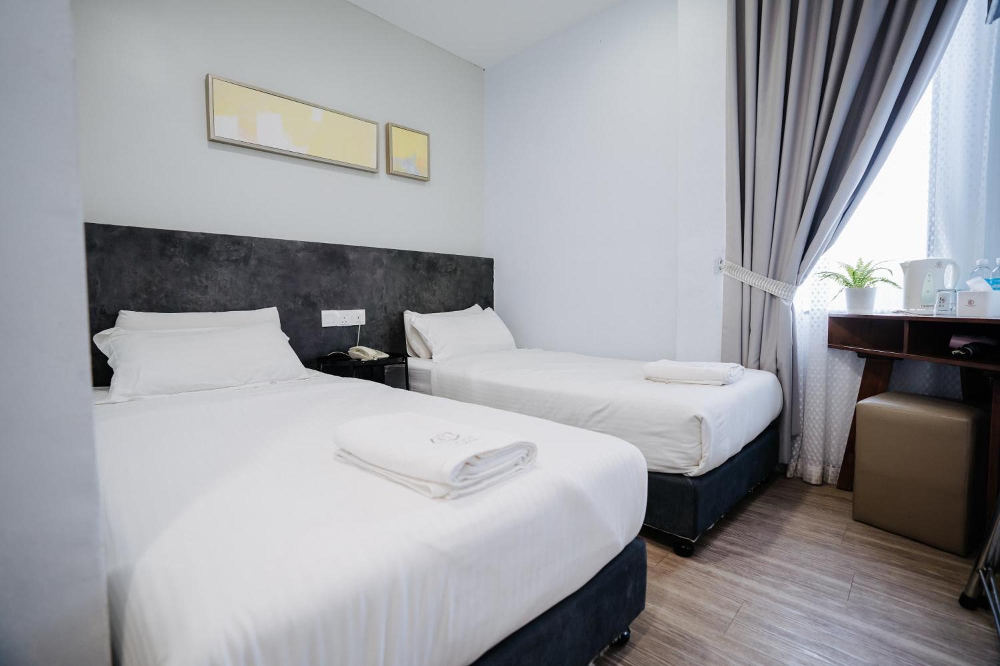 Wangs Hotel Gurney Drive Джорджтаун Экстерьер фото