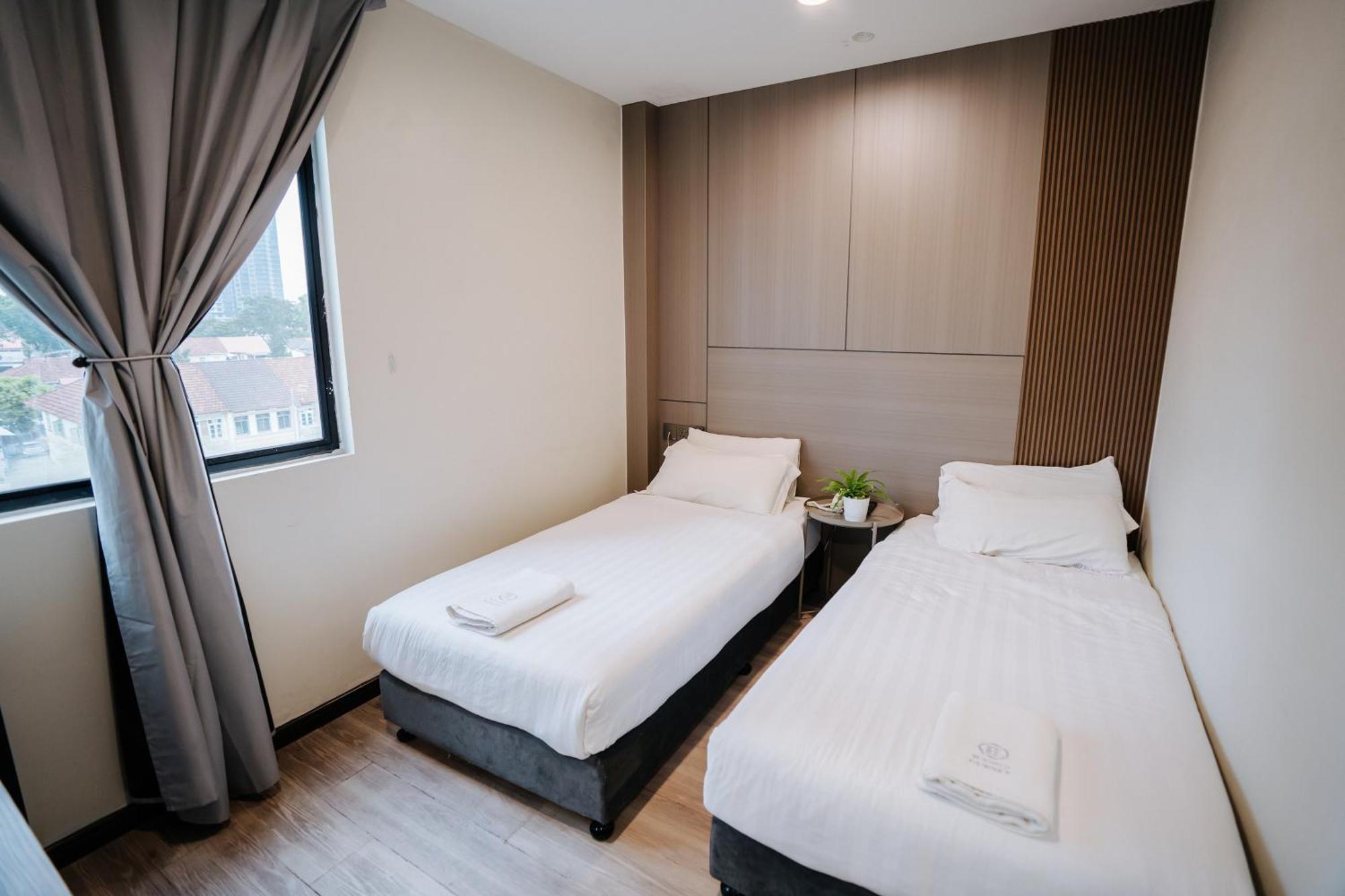 Wangs Hotel Gurney Drive Джорджтаун Экстерьер фото